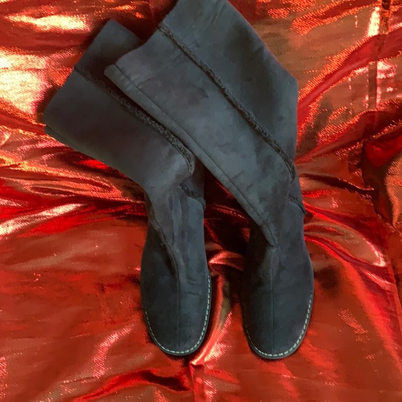 Anne Klein suede boots - Picture 3 of 6